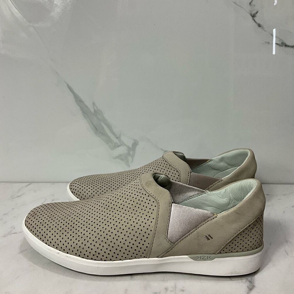 KIZIK Tan Leather Slip On Sneakers